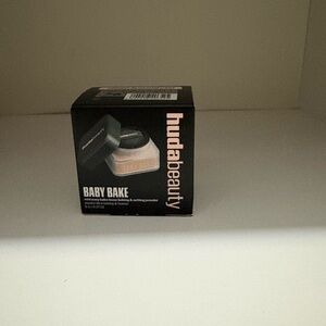 HUDA BEAUTY Cherry Blossom Cake Setting Powder